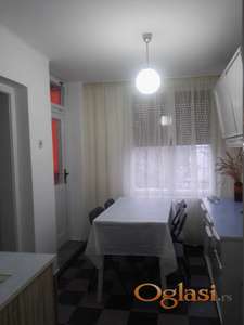 Povoljno u centru grada